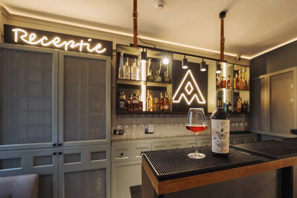 Atmosfera elegantă la Restaurant Vista - dining experience România