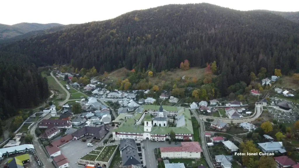 Mănăstirea Agapia lângă Ikabane Resort