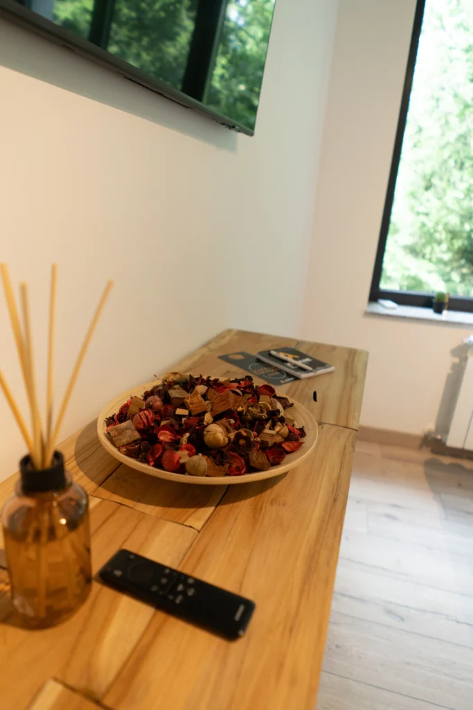 Pat king-size Cabana din pădure - vacanță wellness pentru cupluri