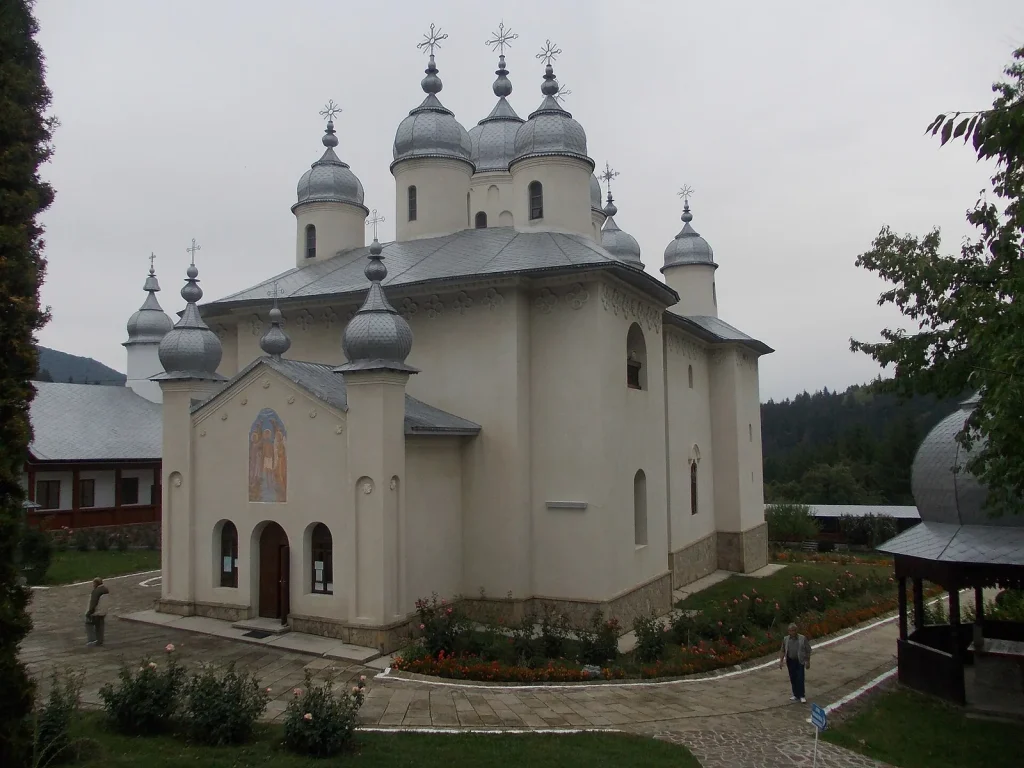 Mănăstirea Horaița lângă Ikabane Resort